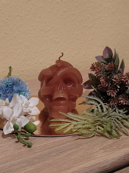 Totenkopf-Kerze mit Schlange in Rot & Rot-Braun