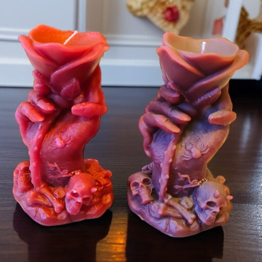 Hand-Rose Groß – Die Schönheit des Augenblicks in Wachs verewigt