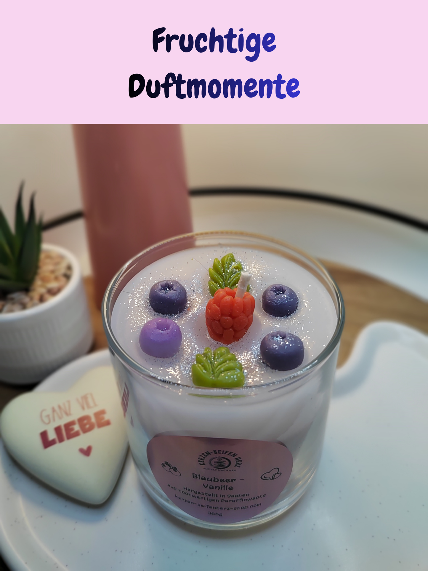 Handgegossene Blaubeer Vanille Duftkerze im Glas, Duftkerze als Geschenk, Kerzen-Seifen Herz Delitzsch