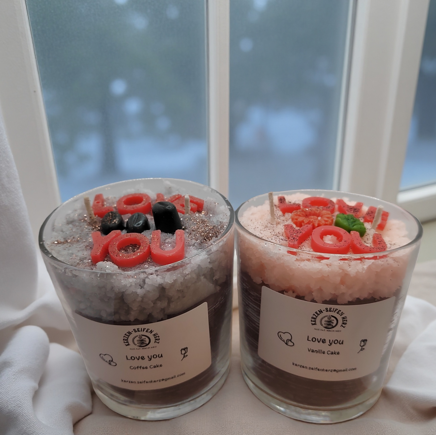 Geschenk der Liebe als Duftkerze im Glas mit Aufschrift Love you