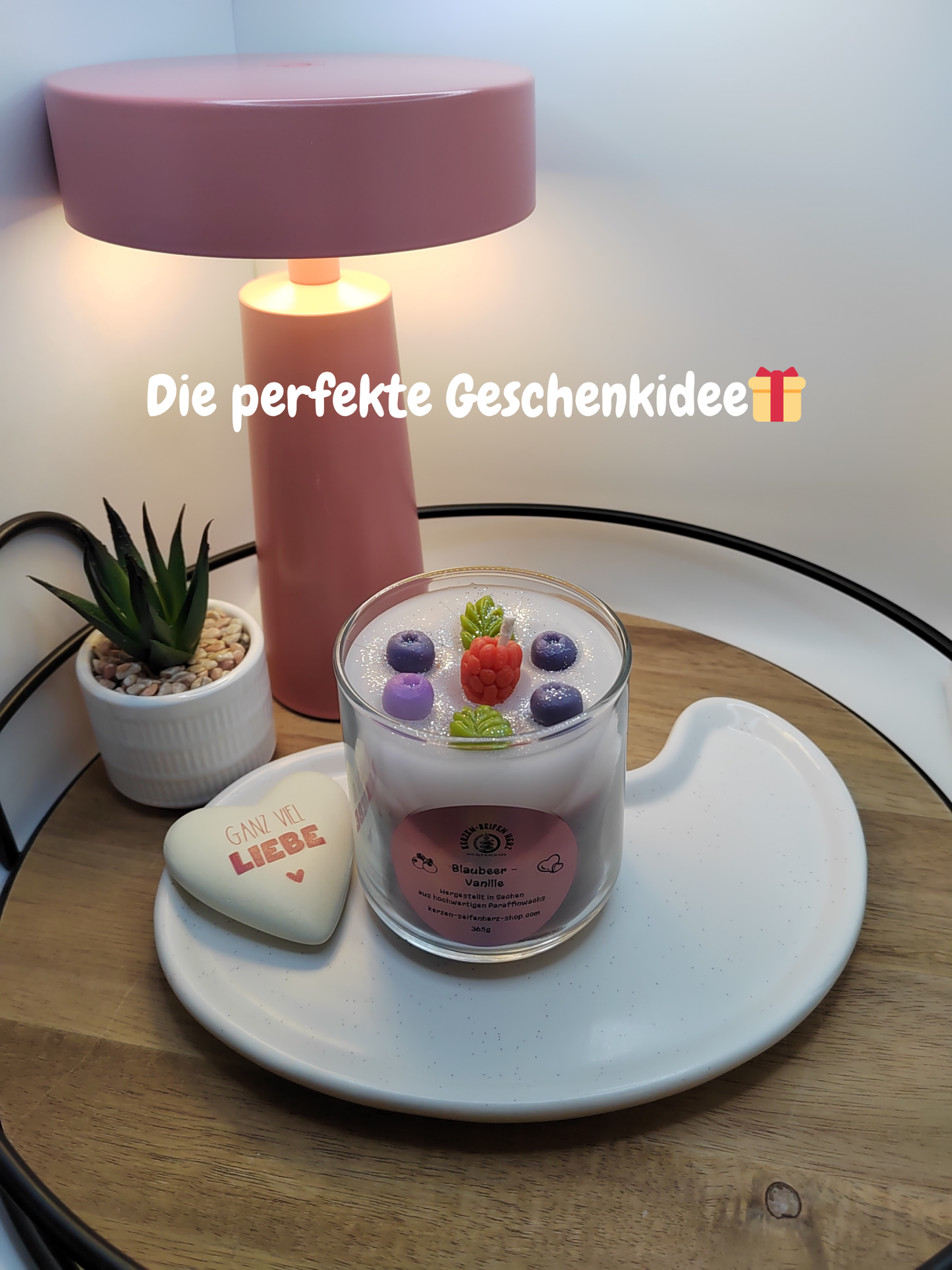 Handgegossene Blaubeer Vanille Duftkerze im Glas, Duftkerze als Geschenk, Kerzen-Seifen Herz Delitzsch