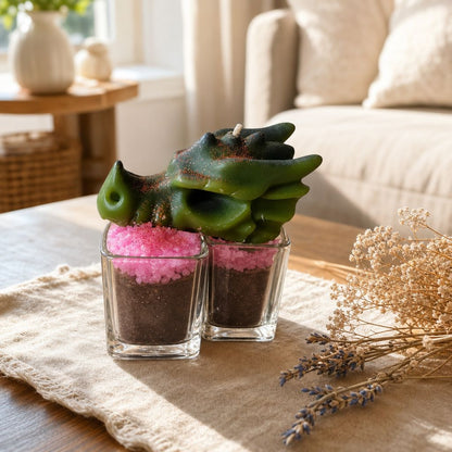„Drachenherz“ – Dragonfruit-Duftkerze im Glas mit Drachen