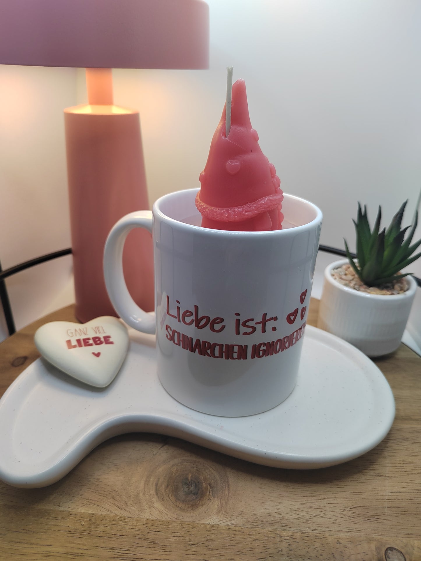 Geschenke für Männer – Kerze in Tasse „Liebe ist: Schnarchen ignorieren“