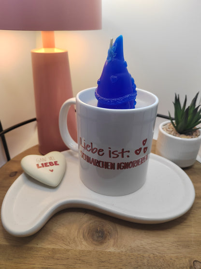 Geschenke für Männer – Kerze in Tasse „Liebe ist: Schnarchen ignorieren“