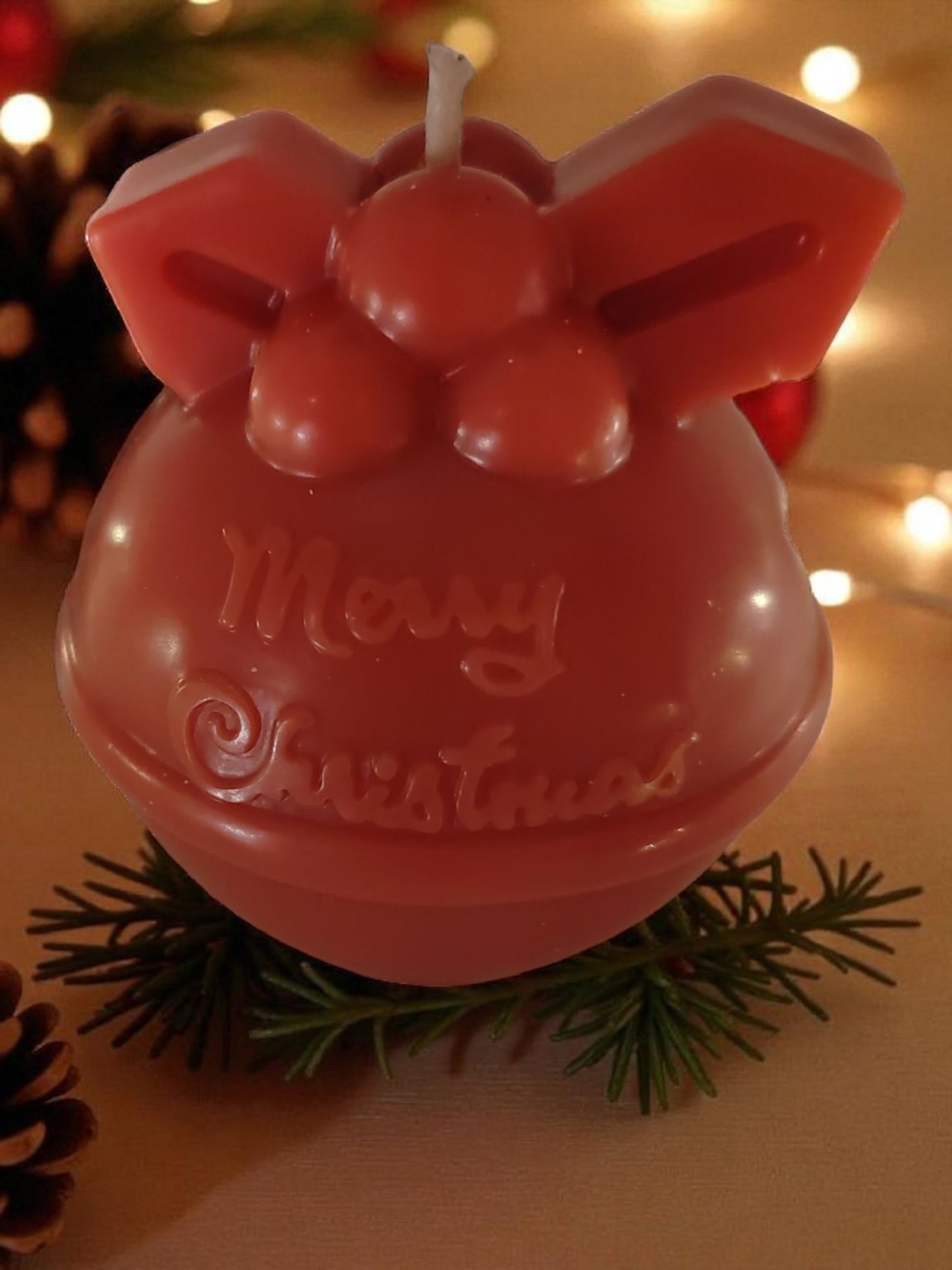 Weihnachtskerze – handgegossen, festlich, einzigartig