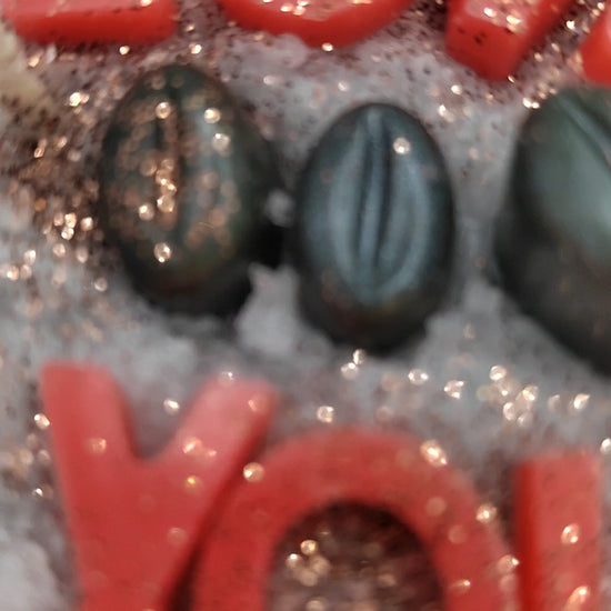 Geschenk der Liebe als Duftkerze im Glas mit Aufschrift Love you