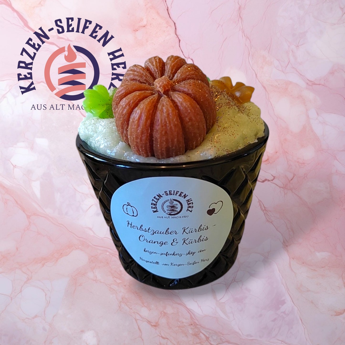 „Herbstzauber Kürbis – Duftkerze Orange & Kürbis“